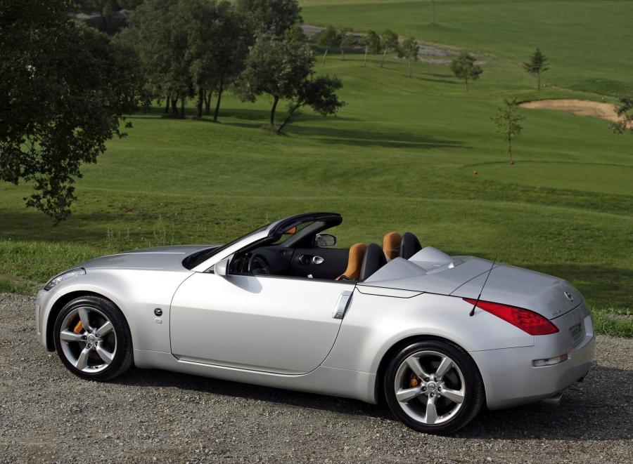  Nissan 350Z Roadster 2006 года  (фото 2 из 5)